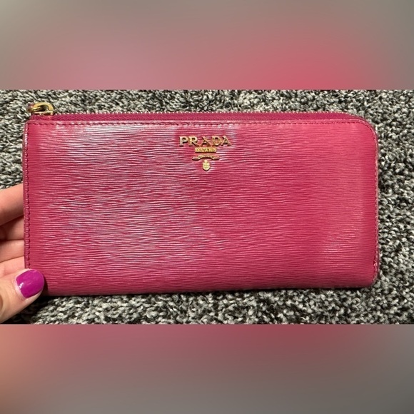 Prada wallet - Picture 2 of 16